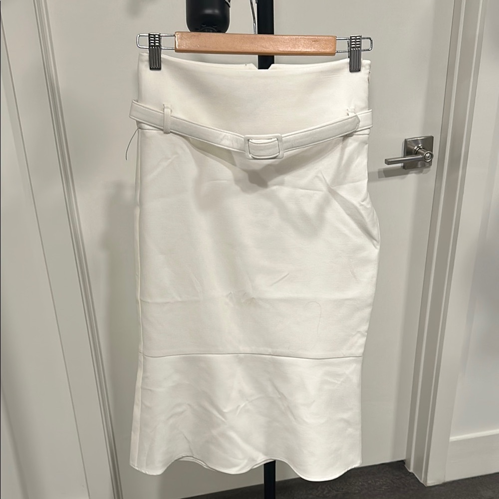 Elegant White Belted Skirt